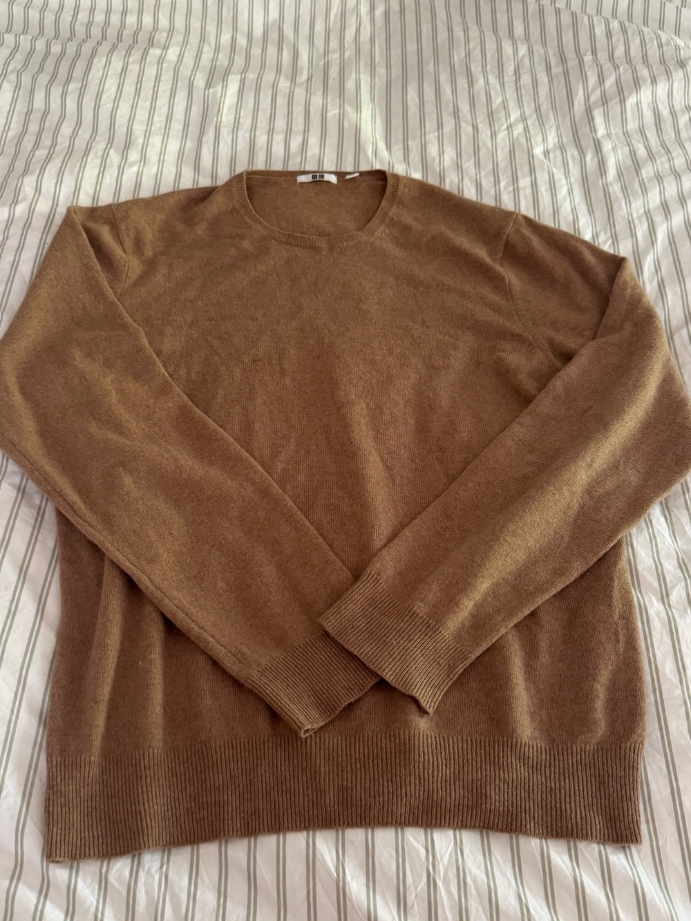 Uniqlo Men's Cashmere Crewneck Sweater